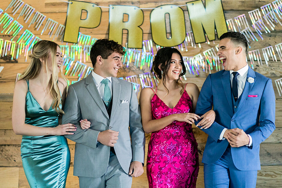Prom Pairings with Windsor Friar Tux