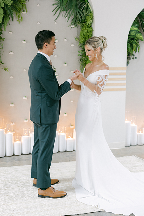 Saying vows at the alter